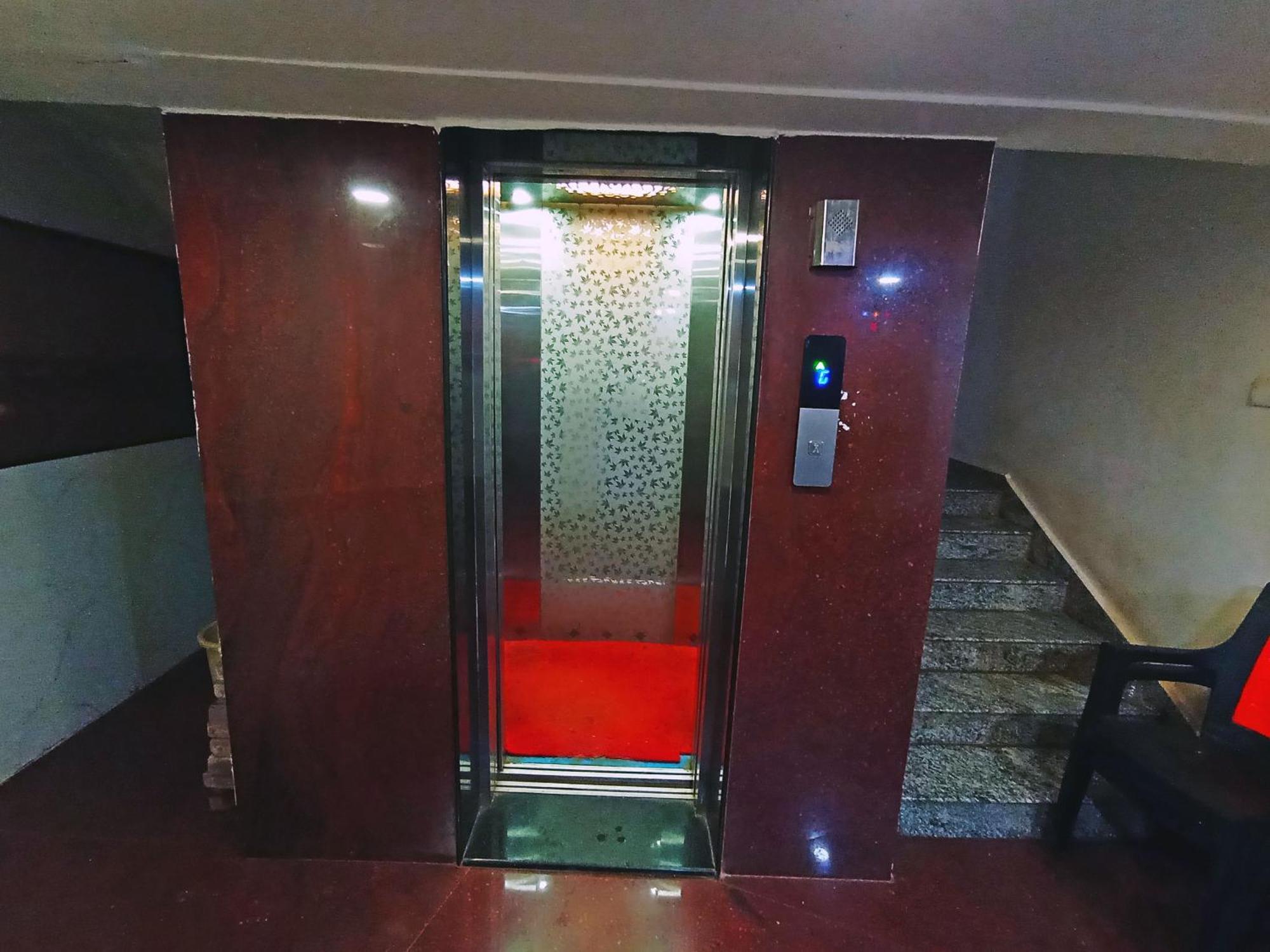 Staymaker Shri Shakti Residency 胡布利 外观 照片
